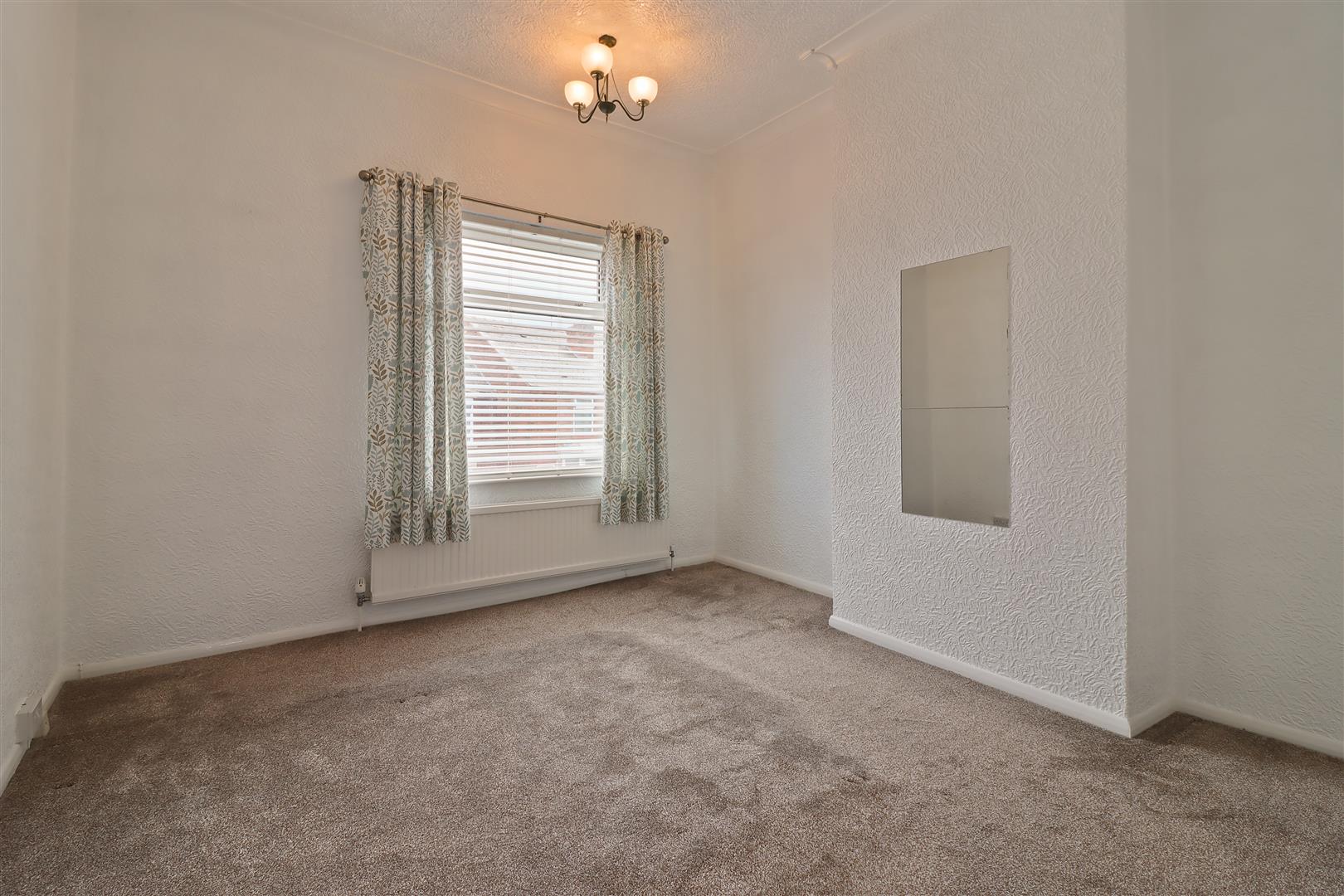 2 bed property in Derby Road, Chesterfield